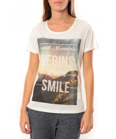 Vero Moda Grafic girl s/s Top Box it 10101116 Blanc