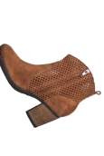 Salsa bottes en daim perforées à talon marron 124933